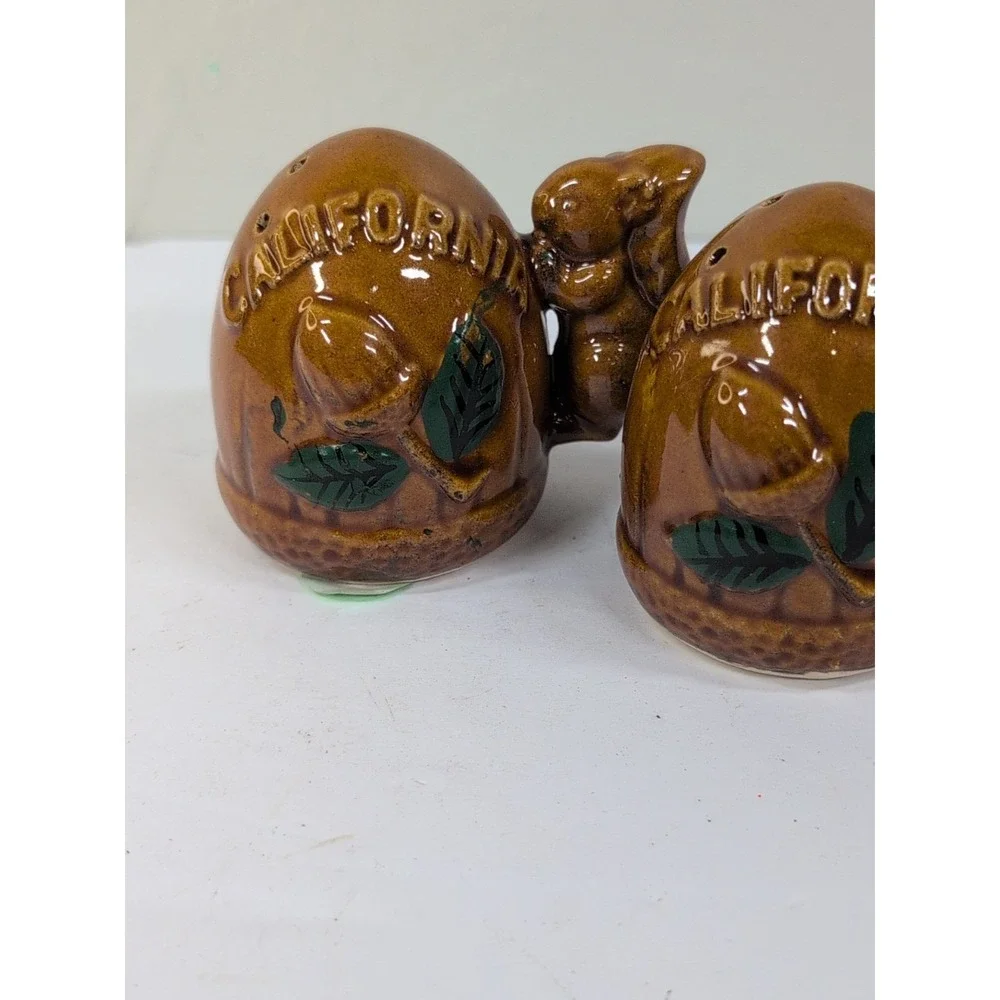 Vintage Squirrel / Acorn 